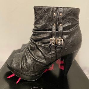 Torrid Peep toe booties